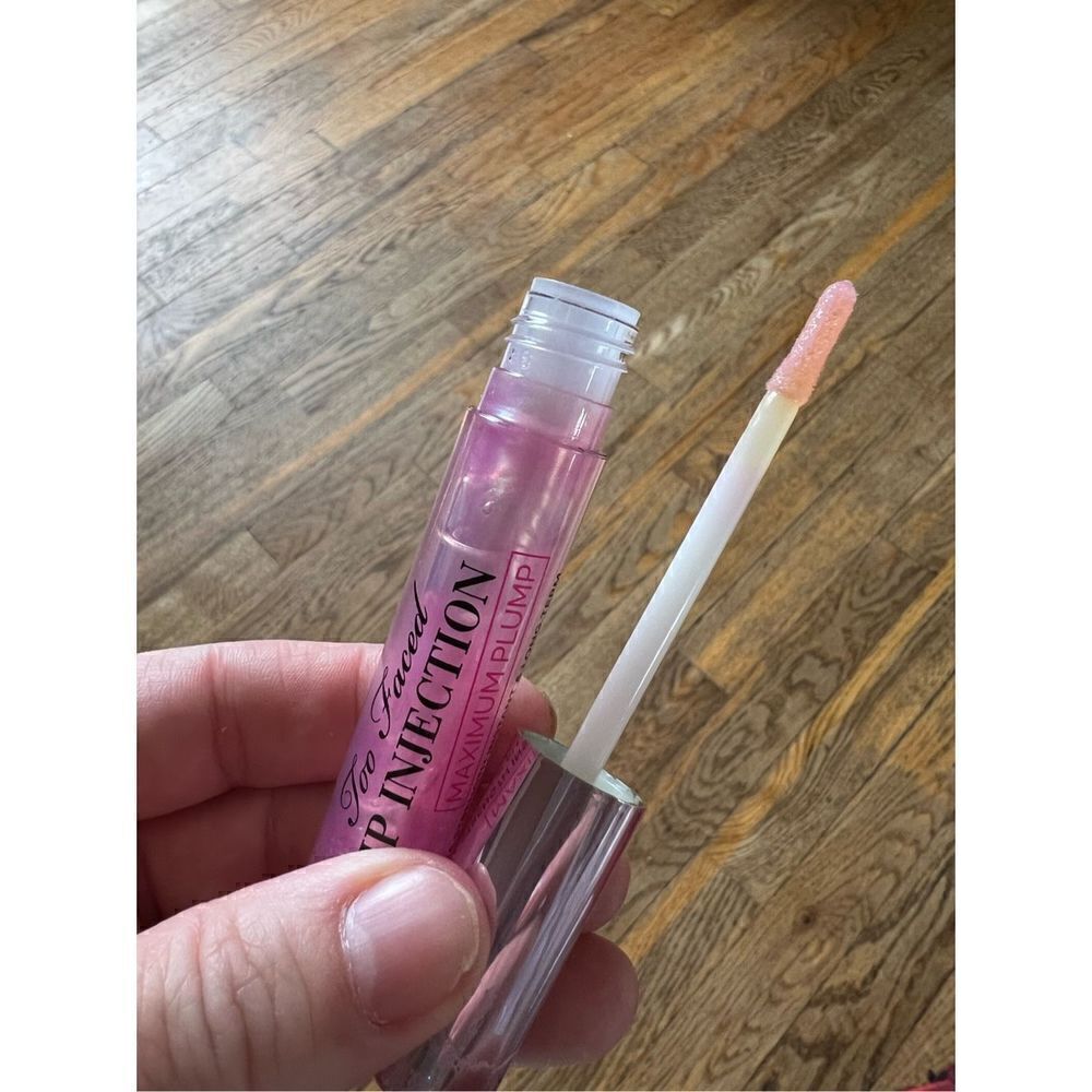Too Faced Lip Injection Maximum Plump Full size - Picture 2 of 7